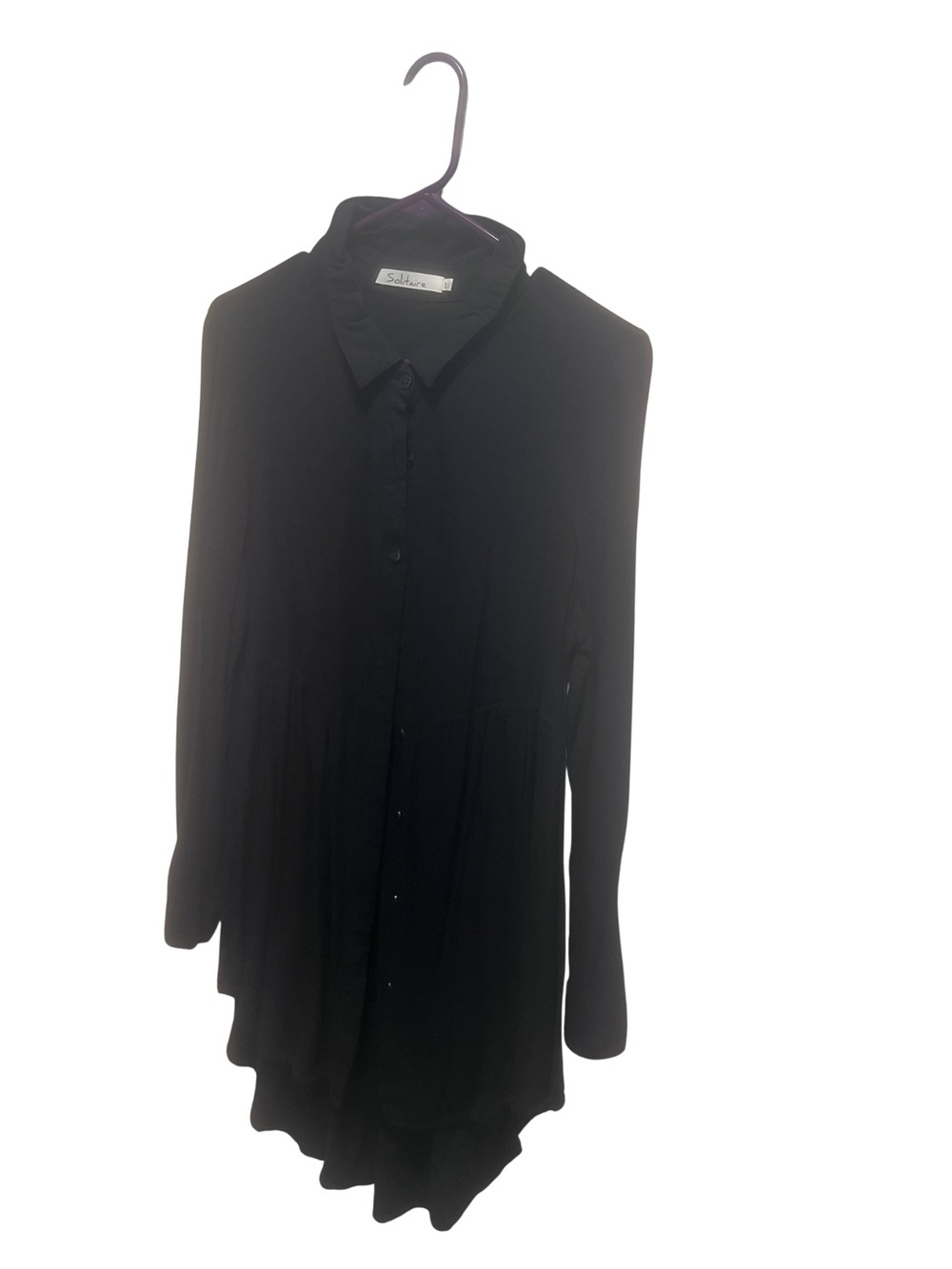 Solitaire Black Long-Sleeve Button-Down Tunic Blouse(Bin 1-32)